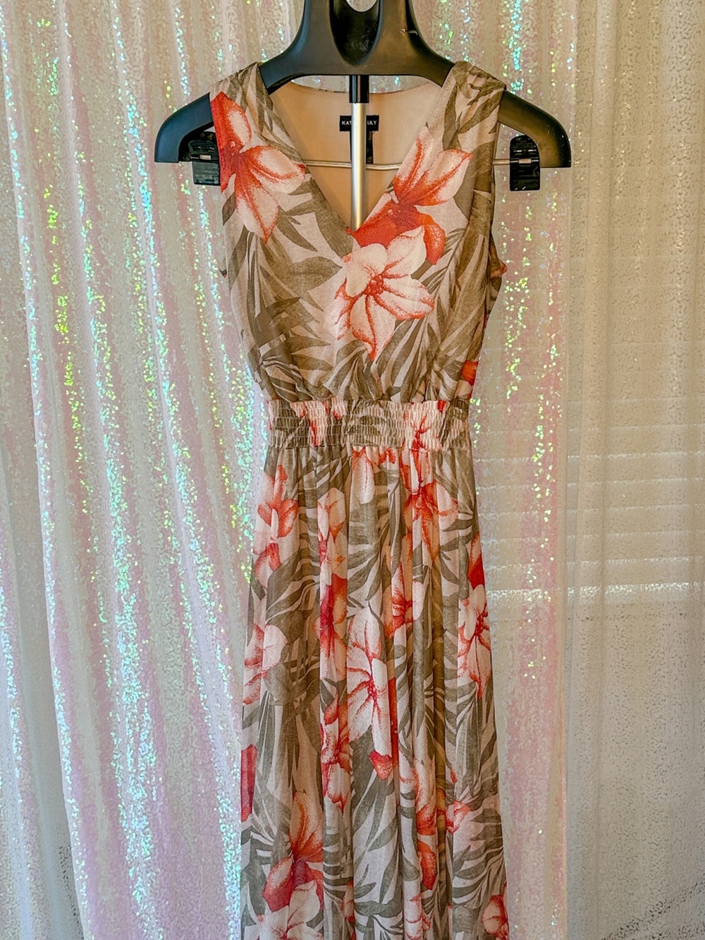 Kate and Lily Sleeveless V-Neck Maxi Dress in Coral and Taupe Size 6